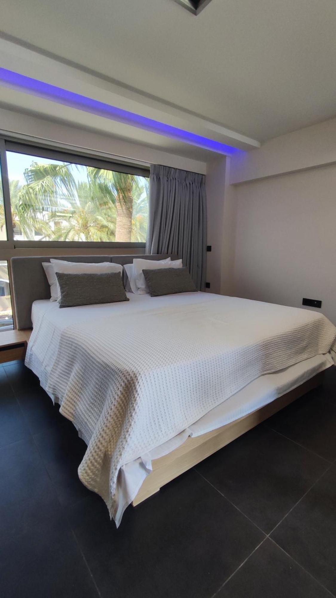 Summertime Signature Suites Agia Marina  Exterior photo